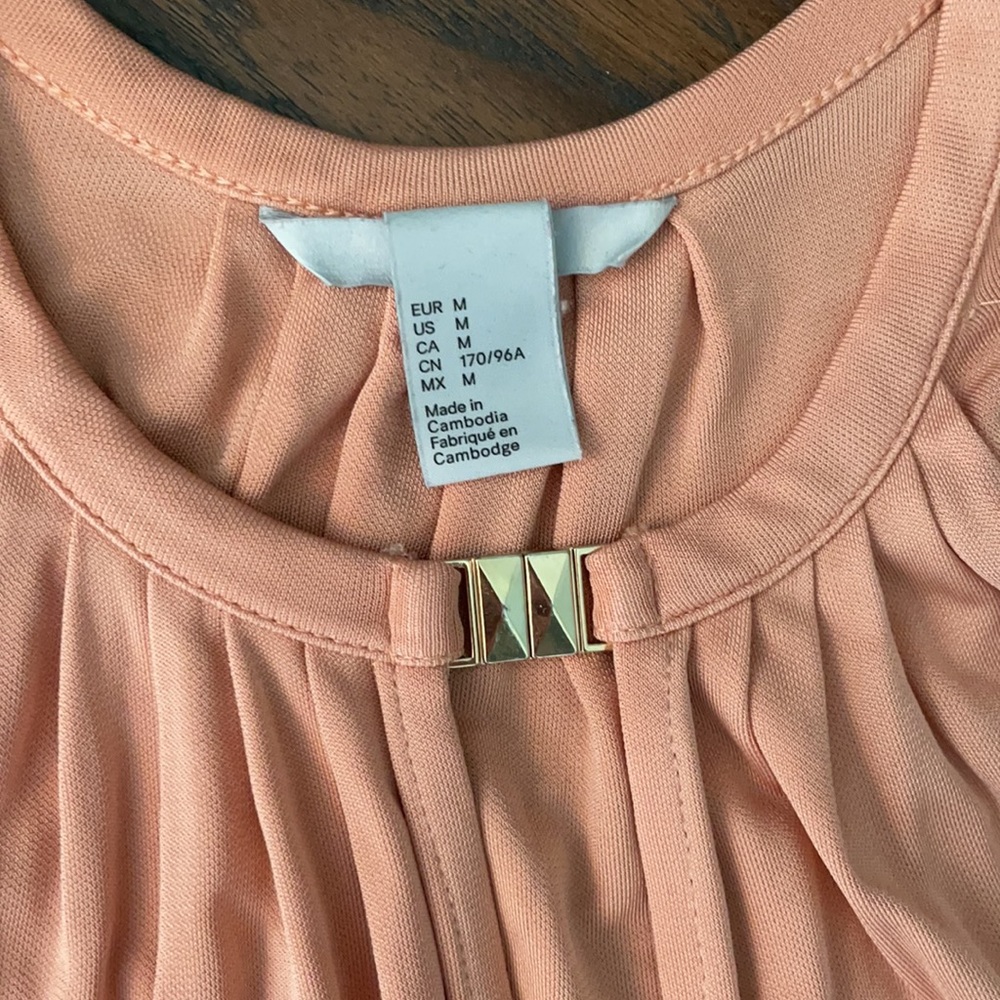 Salmon Colored Women’s Blouse - Picture 3 of 4